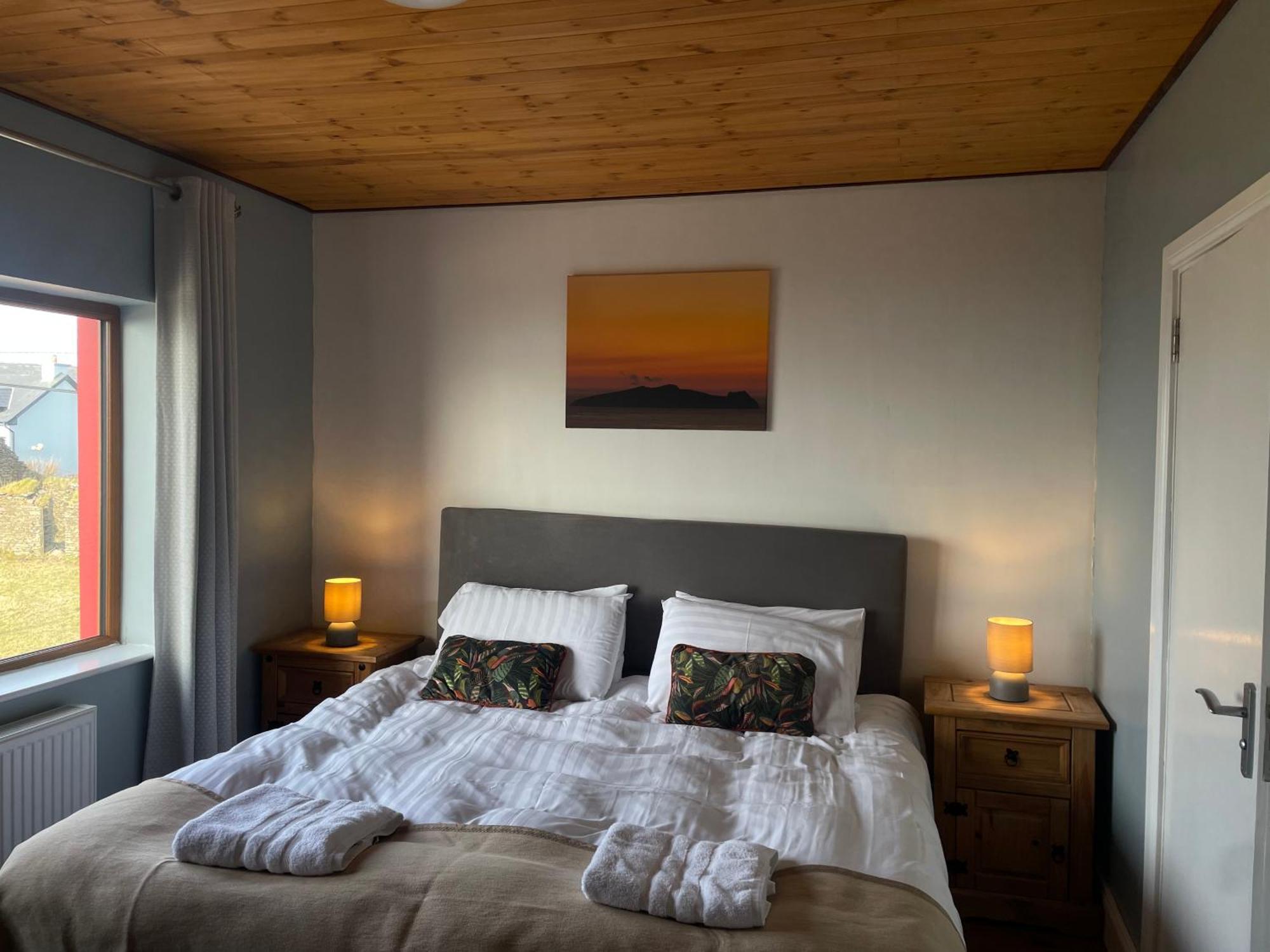 Bed and Breakfast The Coastguard House @ Tigh T.P. Ballydavid Exterior foto